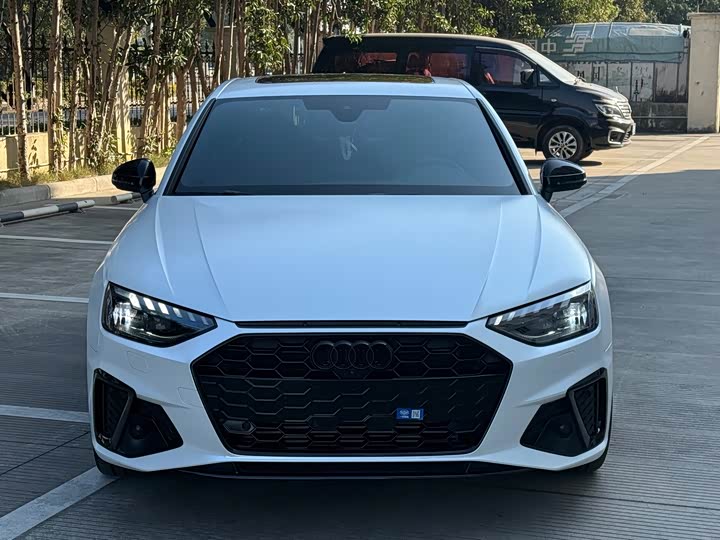 Фото 3 - Audi A4L