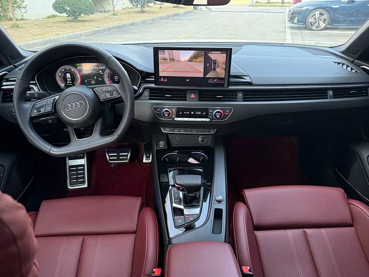 Фото 7 - Audi A4L