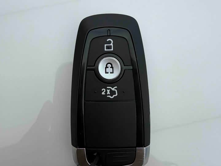 Фото 6 - Ford Mondeo