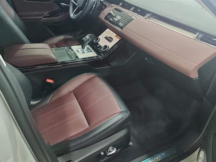 Photo 8 - Land Rover Range Rover Evoque L