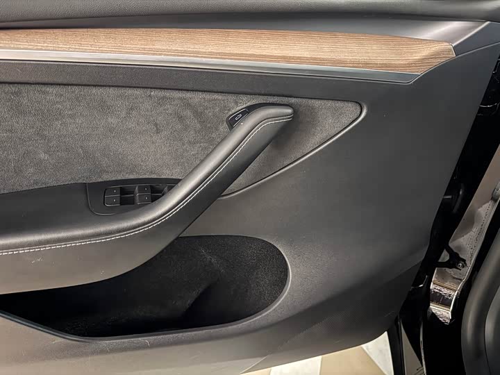 Фото 6 - Tesla Model Y