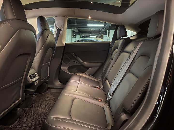 Фото 9 - Tesla Model Y