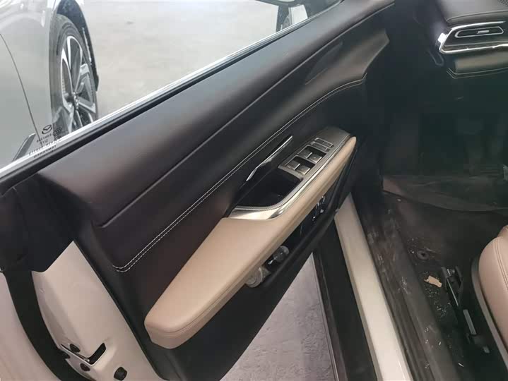 Фото 7 - Mazda EZ-6