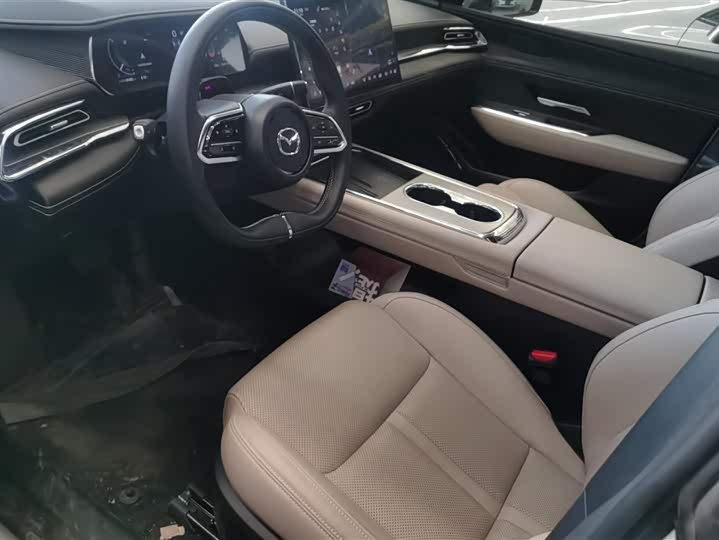 Фото 9 - Mazda EZ-6