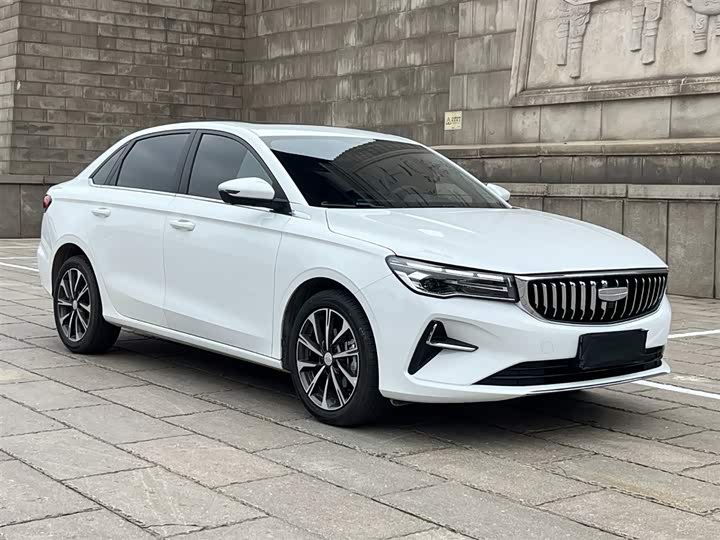 Фото 3 - Geely Emgrand