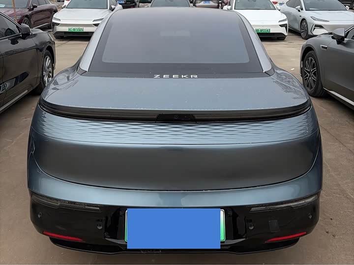 Photo 5 - Zeekr 007