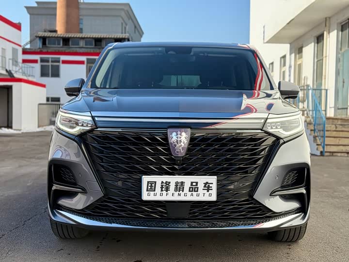 Фото 2 - Roewe iMax 8