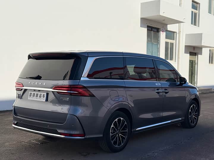 Фото 7 - Roewe iMax 8