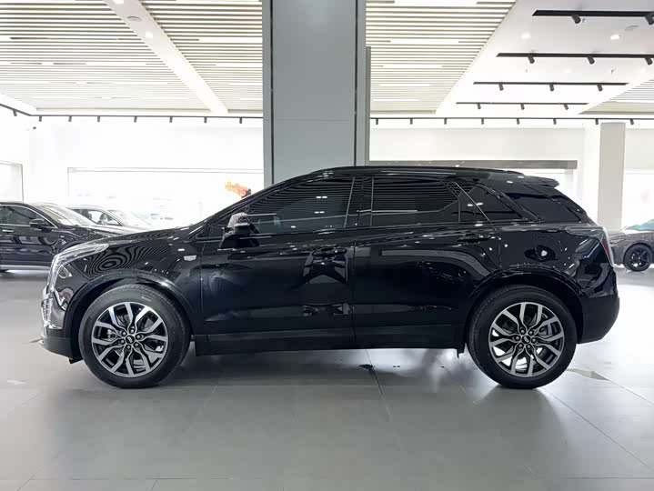 Фото 3 - Cadillac XT5