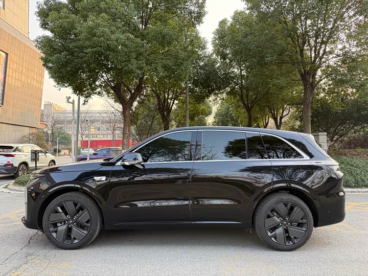 Photo 3 - LiXiang L6