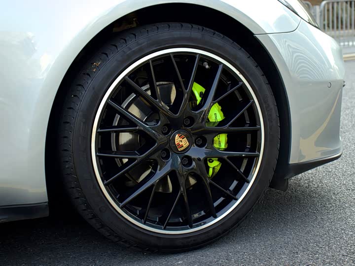 Фото 5 - Porsche Panamera