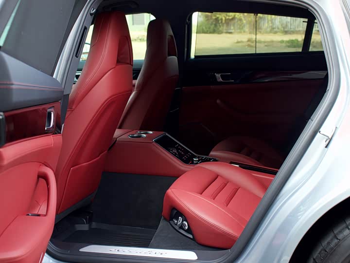 Фото 8 - Porsche Panamera