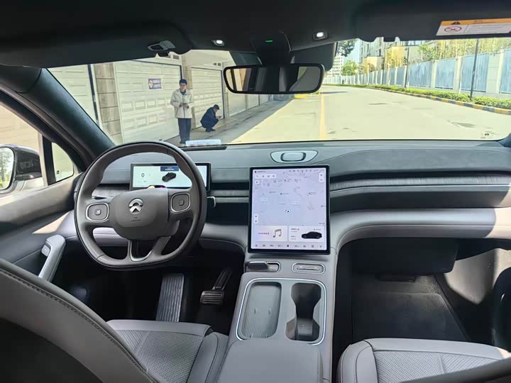 Фото 4 - Nio EC6