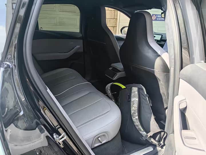 Фото 5 - Nio EC6