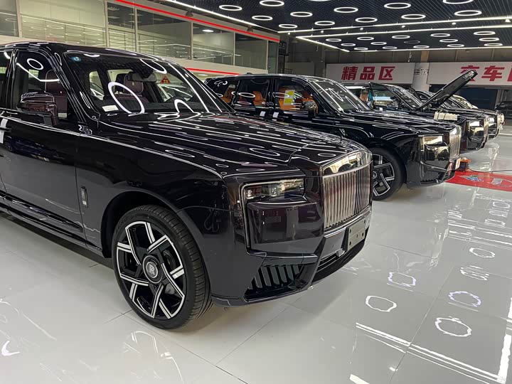 Photo 7 - Rolls-Royce Cullinan