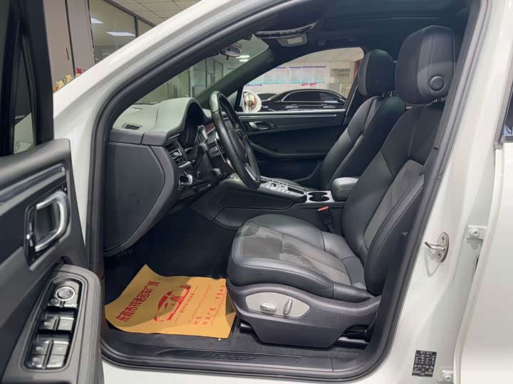 Фото 5 - Porsche Macan