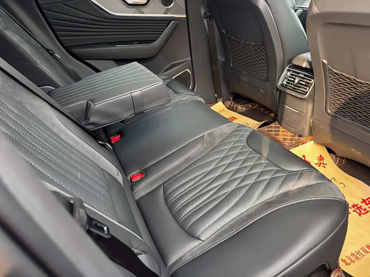 Фото 8 - Hongqi HS5