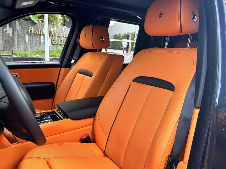 Photo 5 - Rolls-Royce Cullinan