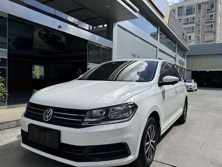 Фото 1 - Volkswagen Santana