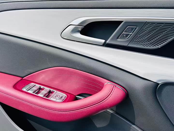 Фото 6 - Hongqi H5