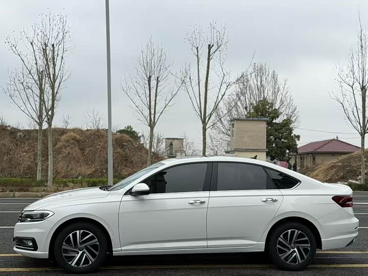 Фото 3 - Volkswagen Lavida