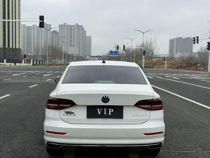 Фото 8 - Volkswagen Lavida