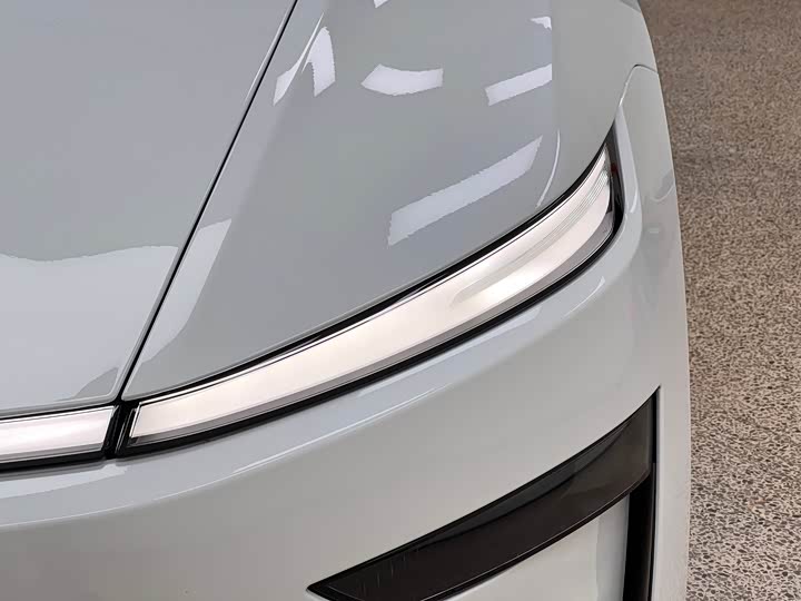 Photo 9 - Tesla Model Y