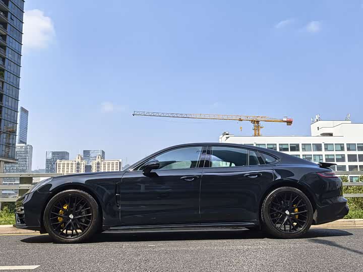 Фото 3 - Porsche Panamera