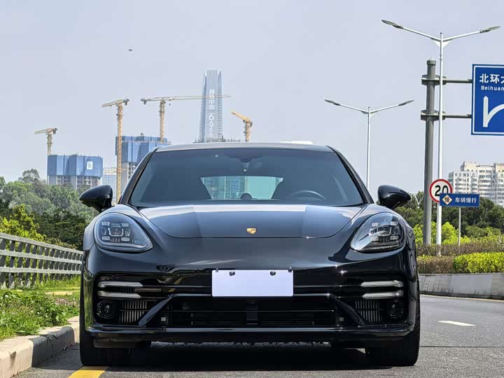 Фото 4 - Porsche Panamera