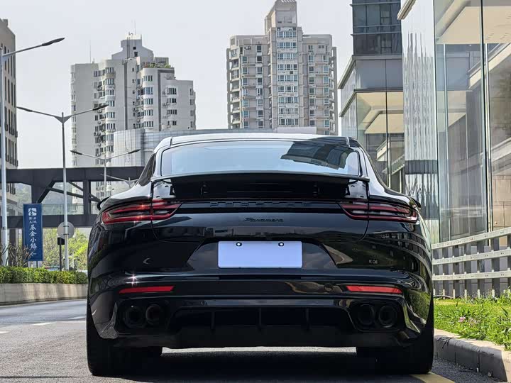 Фото 5 - Porsche Panamera