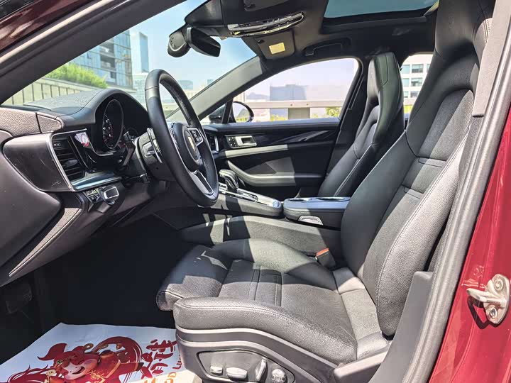 Фото 8 - Porsche Panamera