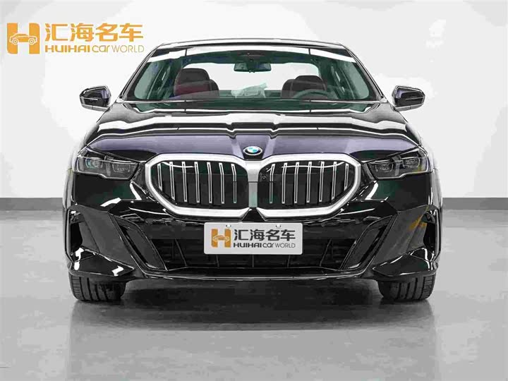 Фото 2 - BMW 5 Series