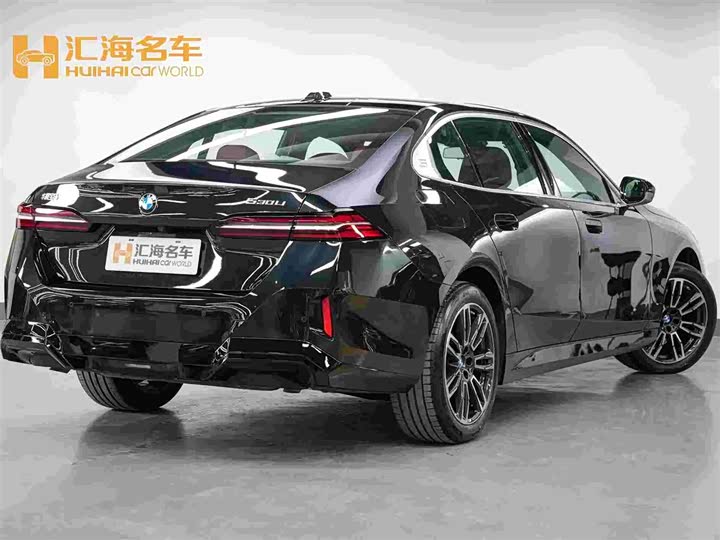 Фото 6 - BMW 5 Series