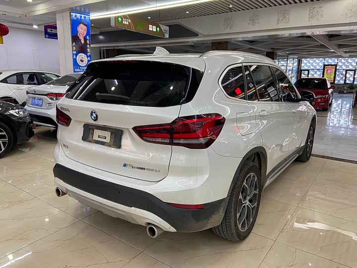 Фото 4 - BMW X1