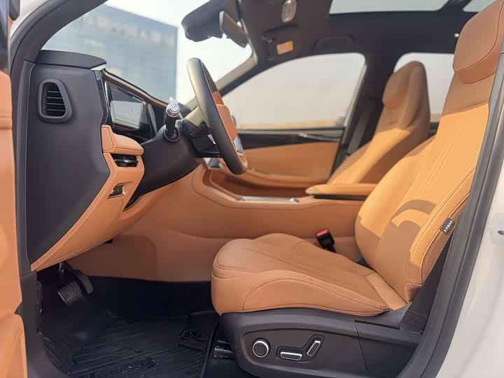 Photo 4 - Geely Galaxy L7