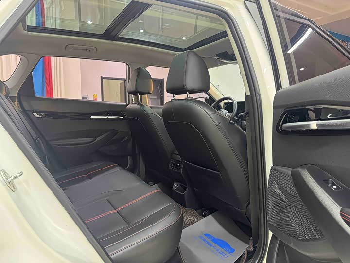 Фото 9 - Kia KX3