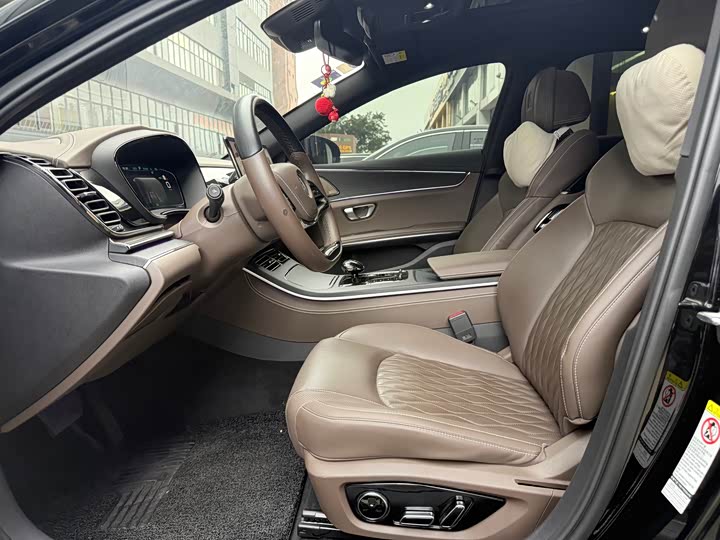 Фото 3 - BYD Han