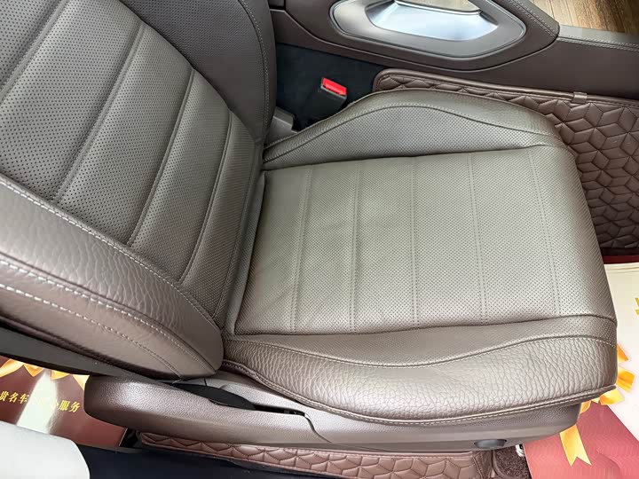 Фото 8 - Mercedes-Benz GLS-Class