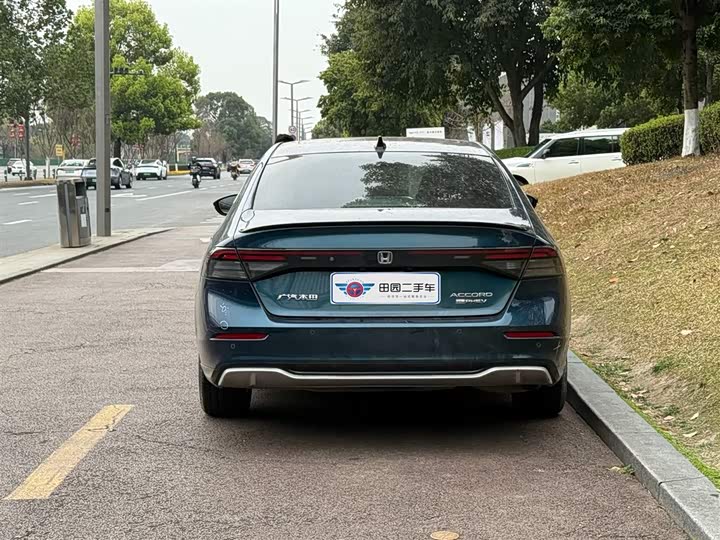 Фото 5 - Honda Accord Hybrid