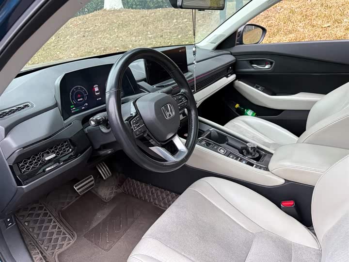 Фото 7 - Honda Accord Hybrid