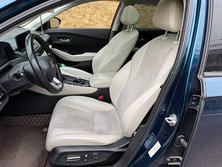 Фото 8 - Honda Accord Hybrid