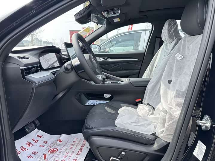 Фото 4 - Geely Preface