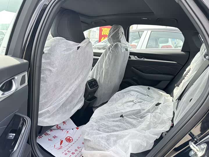 Фото 6 - Geely Preface