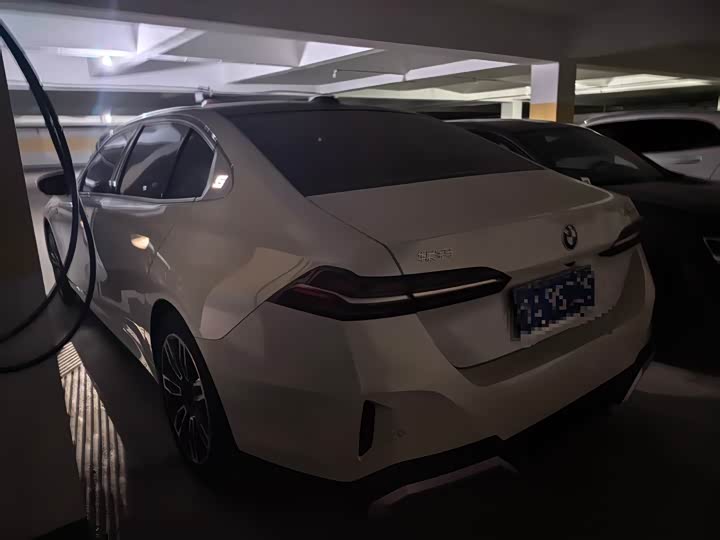 Фото 4 - BMW 5 Series