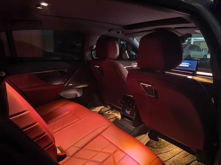 Фото 5 - BMW 5 Series