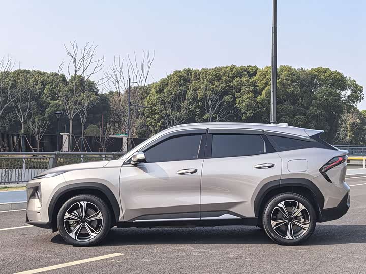 Фото 8 - Geely Galaxy L7