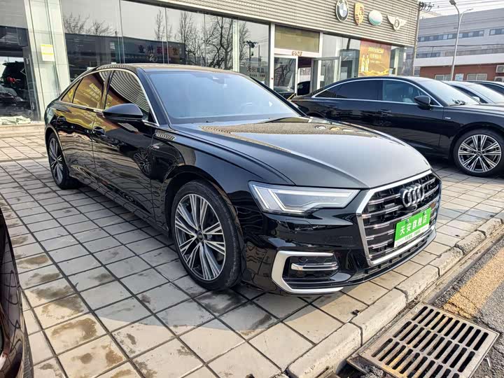 Фото 3 - Audi A6L