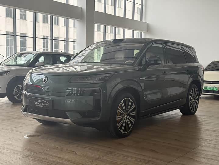 Фото 1 - Denza N9