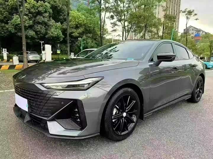 Фото 1 - Changan UNI-V