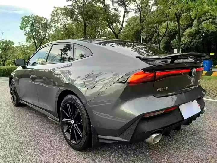 Фото 9 - Changan UNI-V